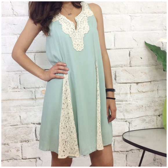 Sage Lace Dress - Picture 4 of 9